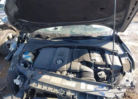 2013 Volkswagen Passat 2.5L S z USA, uszkodzony, nr VIN 1VWAP7A32DC003971